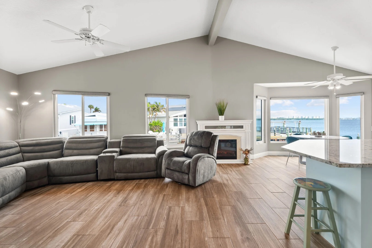 1132 water front