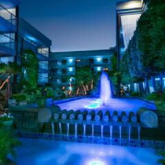 Luxury Student & RN Housing Cupertino- Queen Bed