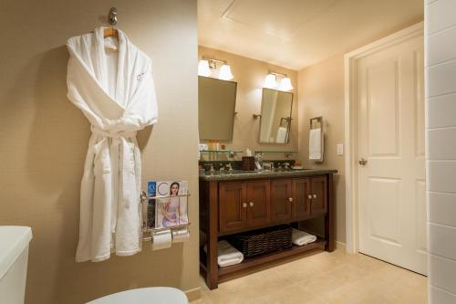 Deluxe Student or RN Housing In Cupertino- King - Photo 2