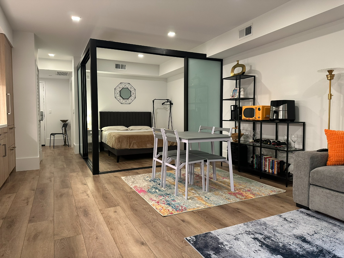 Urban Elegance Meets Modern Comfort in SoMa - Photo 4
