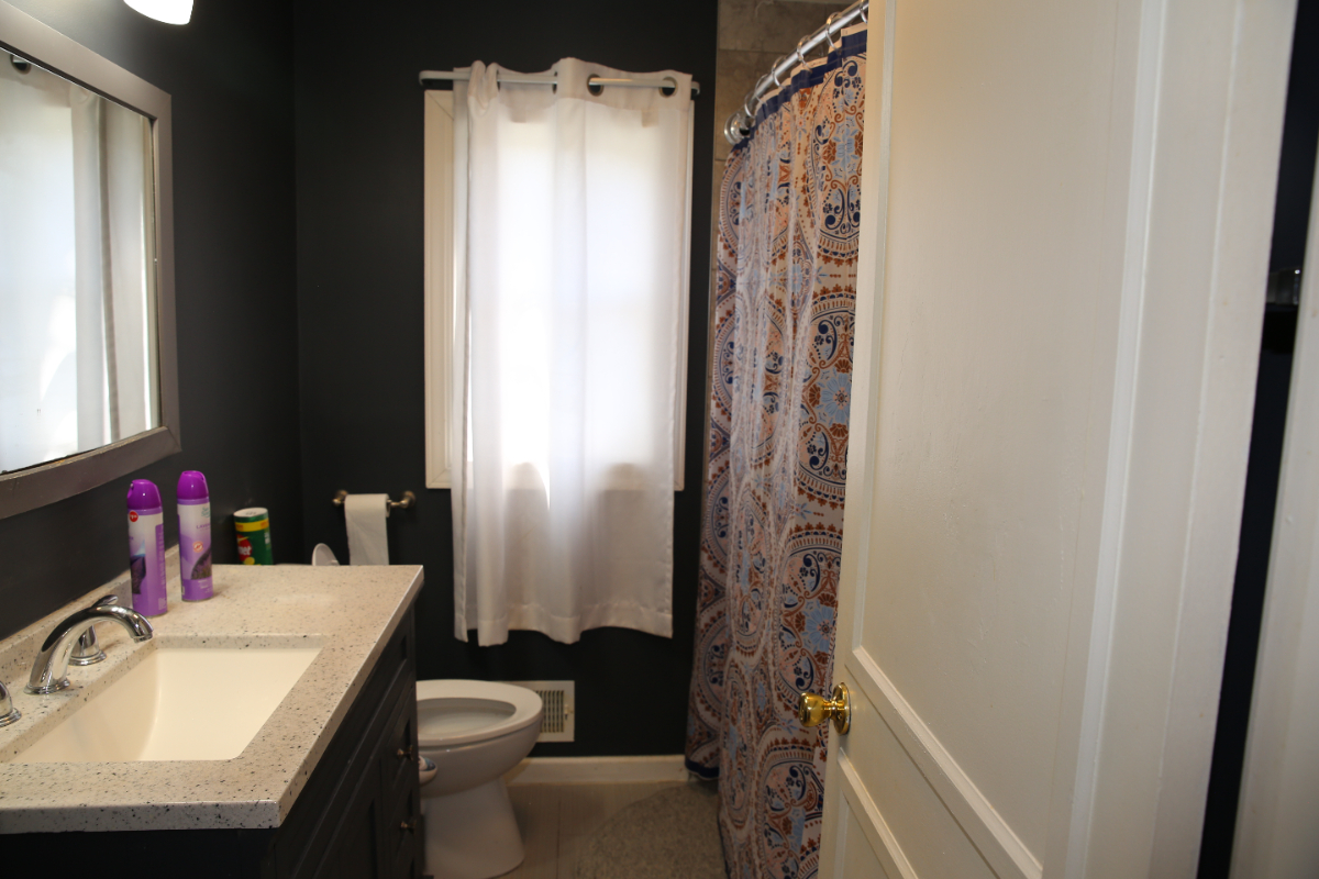Rochester Rest & Nest , Perfect for Travel Nurses  1-Minute to RGH  Private TV Room  High-Speed Wi-F - Photo 6