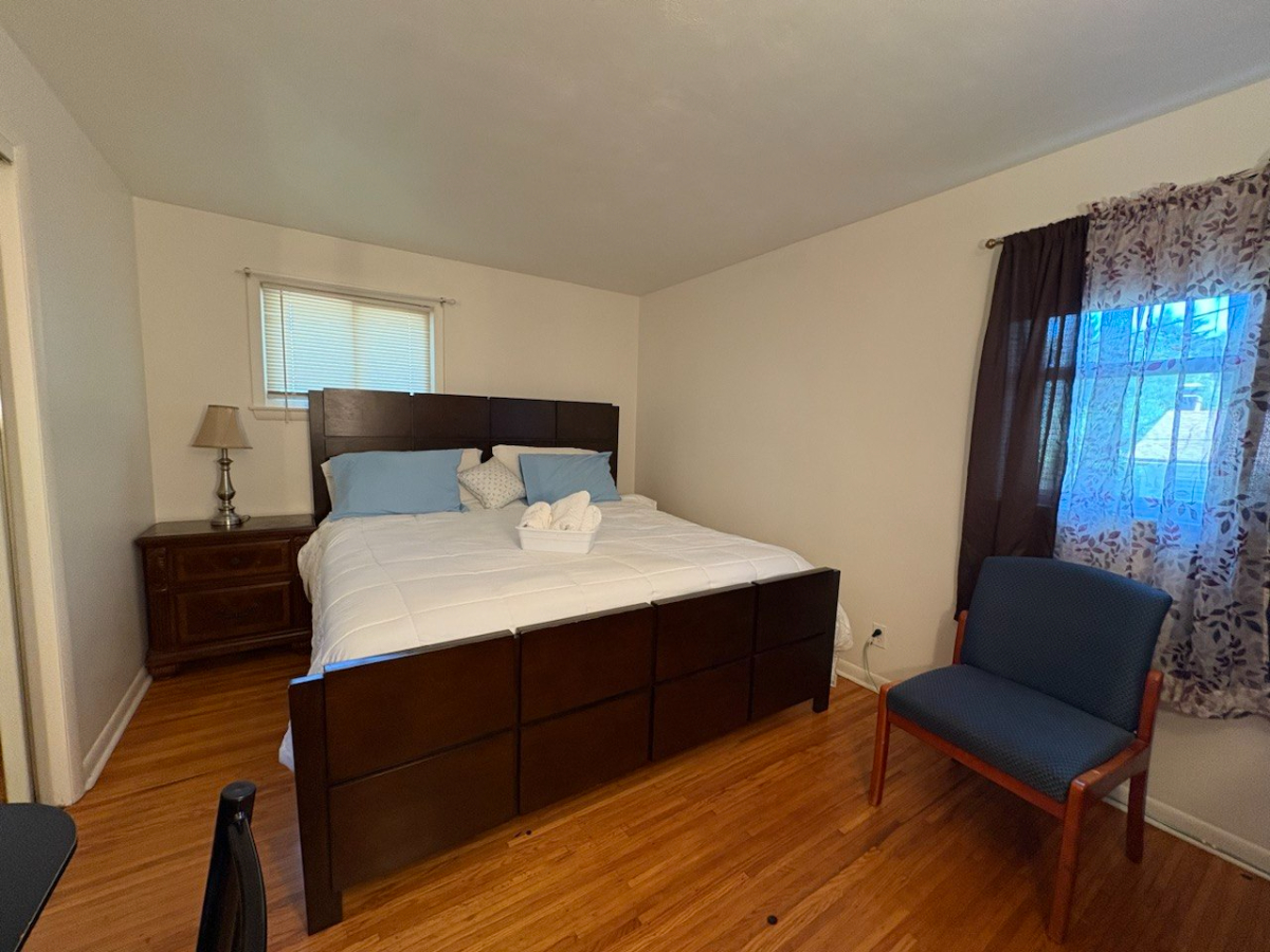 Rochester Rest & Nest , Perfect for Travel Nurses  1-Minute to RGH  Private TV Room  High-Speed Wi-F - Photo 12