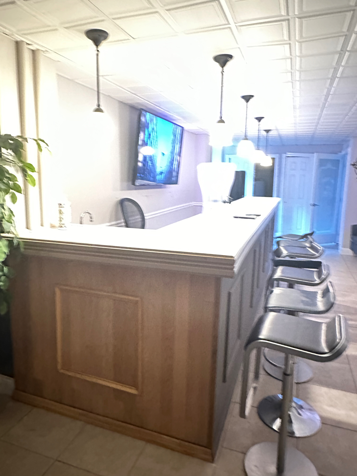 Basement apartment - Photo 2