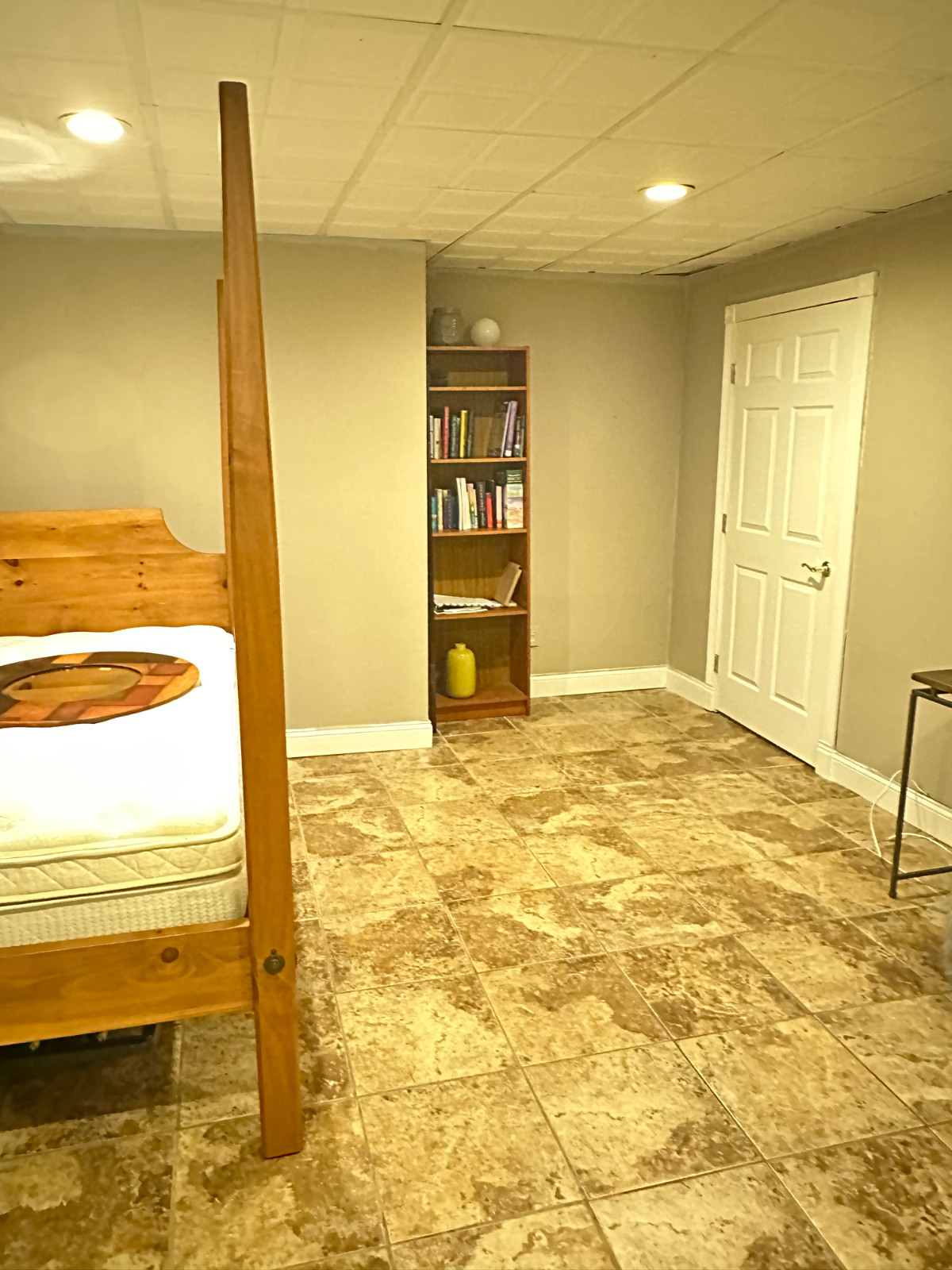 Basement apartment - Photo 8