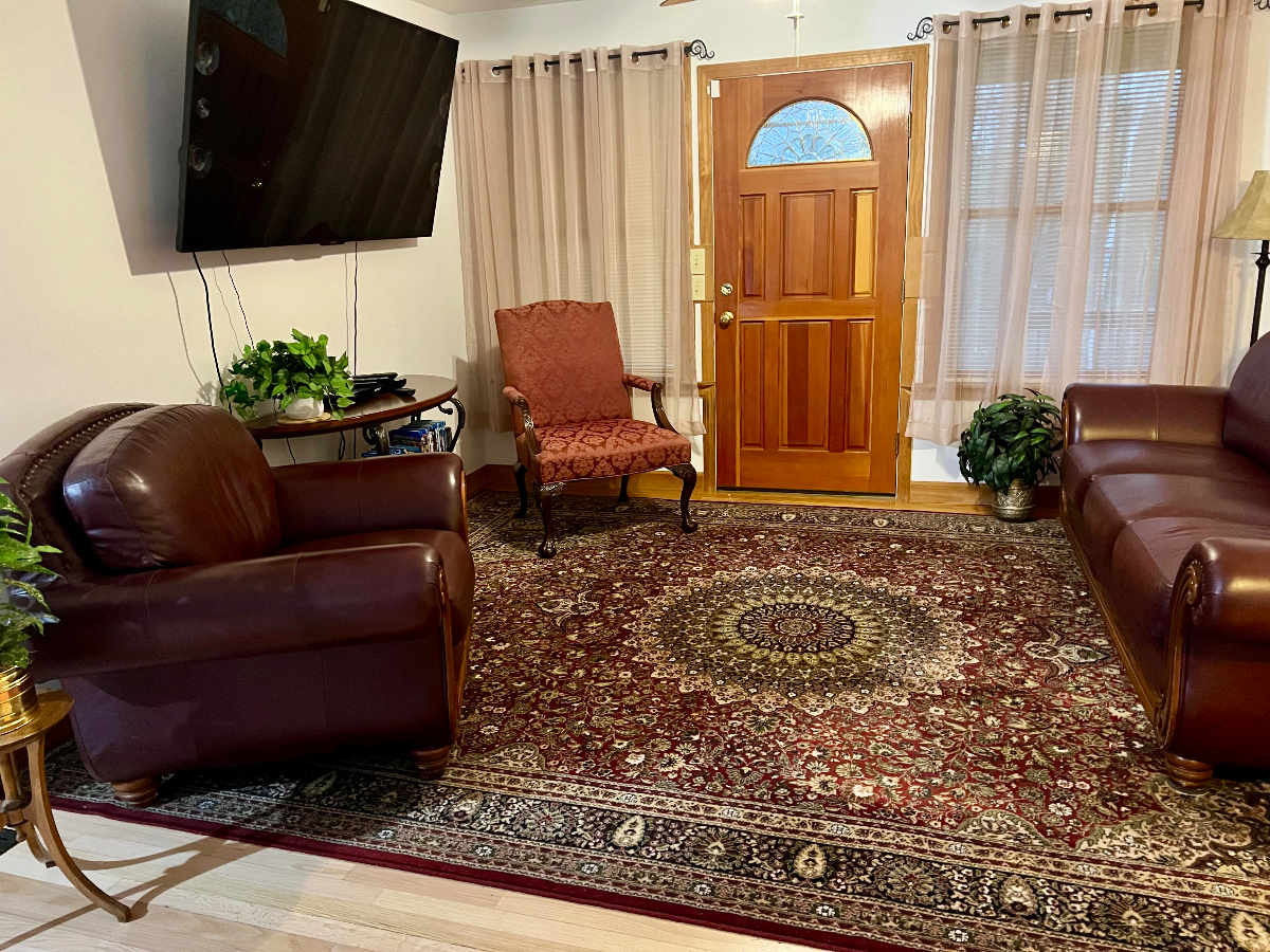 Sunny large house with pool.  10 wooded acres just five minutes from town. - Photo 12