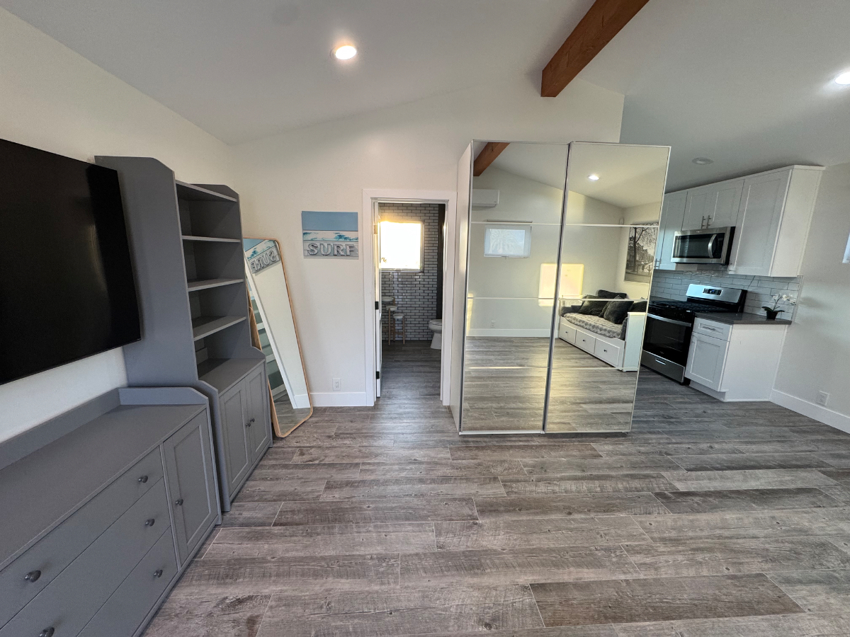 Bright, Brand-New Studio Just 5 Minutes from Ventura Beach - Photo 2