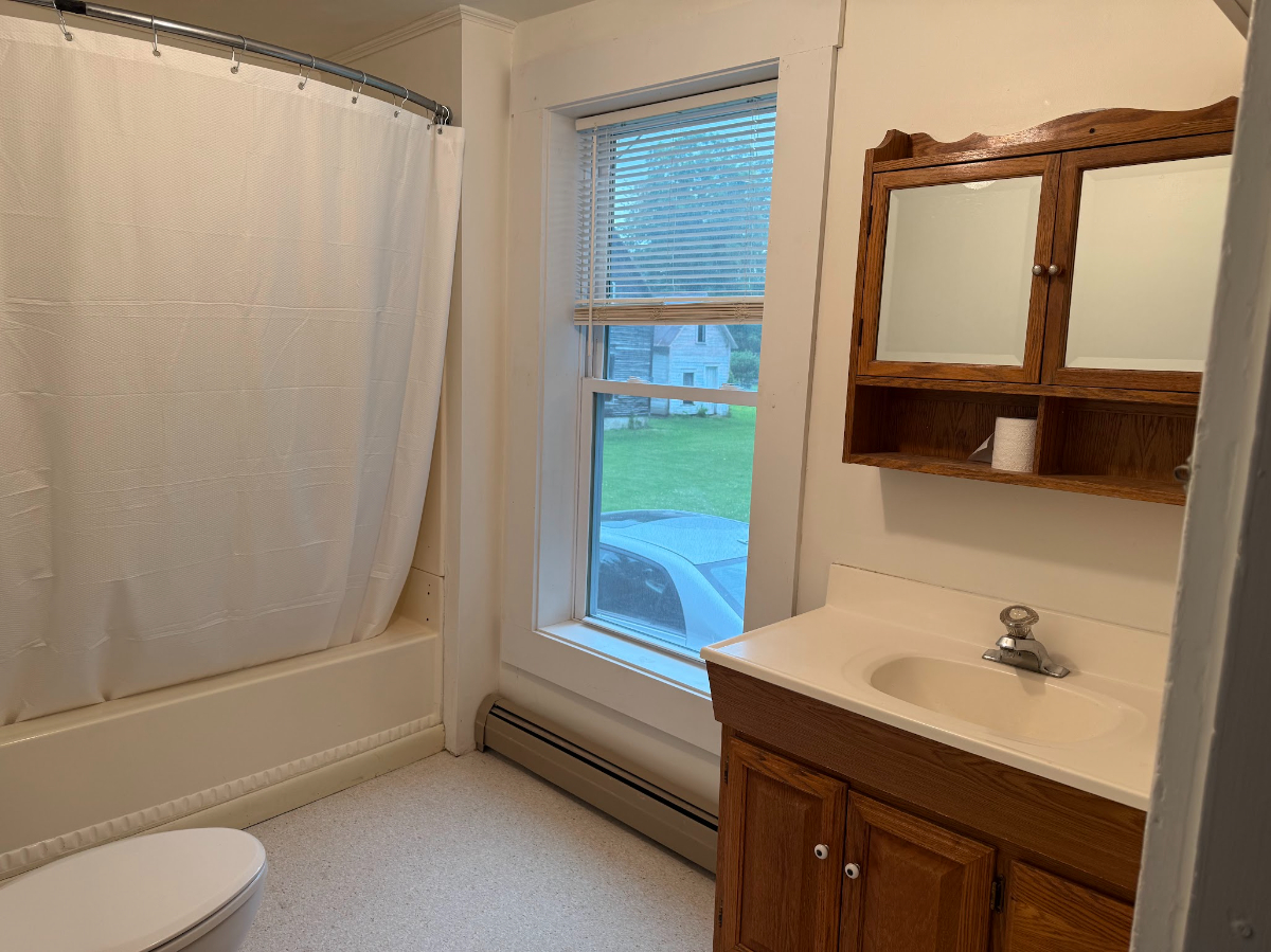 2 Bedroom 1 bath Apartment - Photo 11
