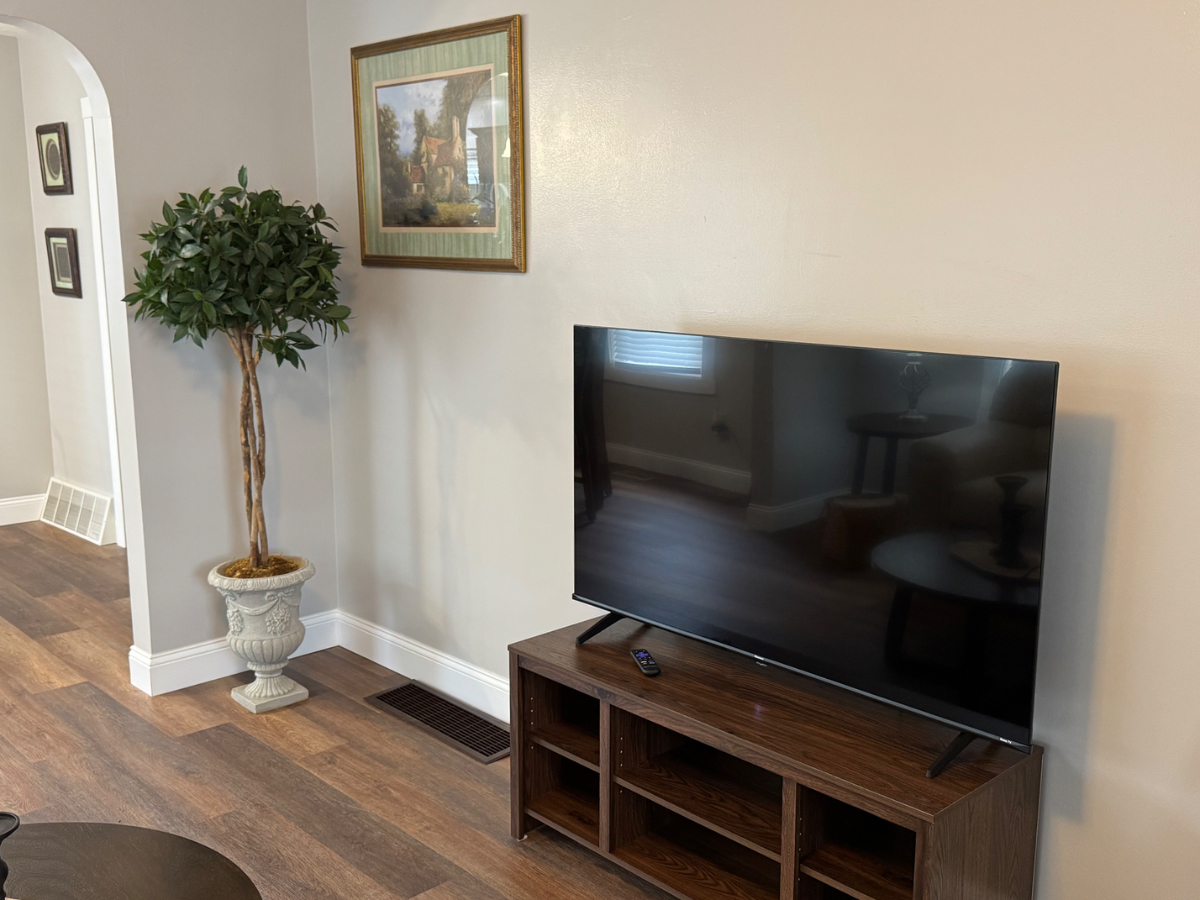 Convenient 2bed/1bath house near hospitals - Photo 3