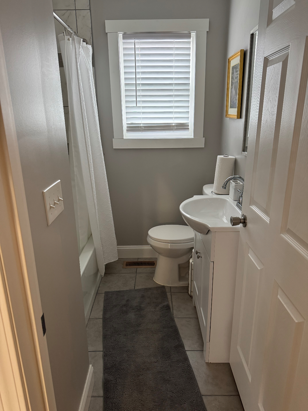 Convenient 2bed/1bath house near hospitals - Photo 9