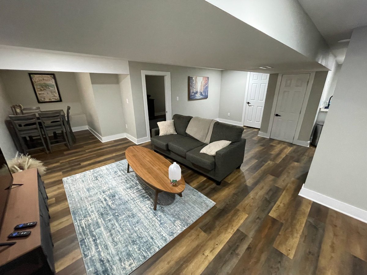 Private Basement Unit Near Downtown - Photo 3