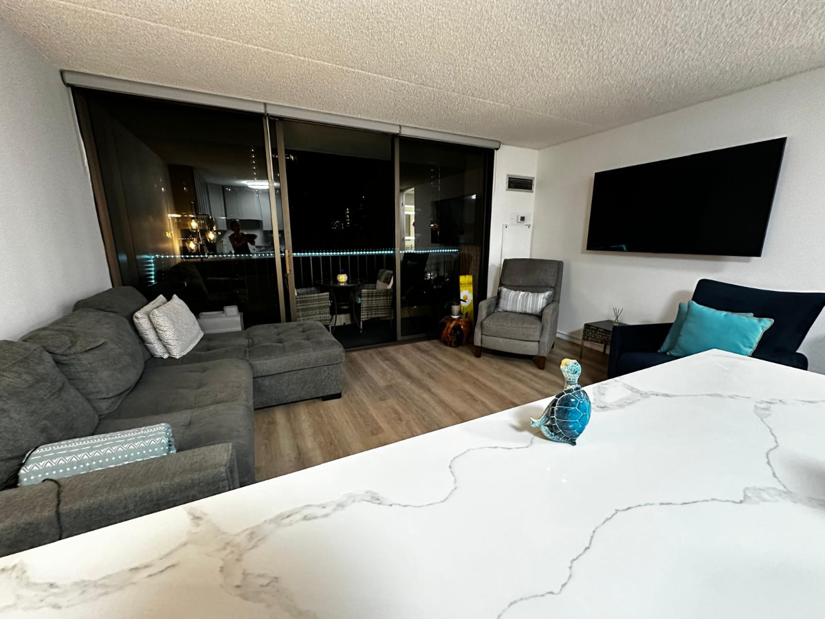 Home Away From Home - Photo 3