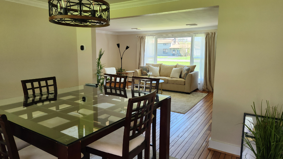 Gorgeous 3 bedroom ranch. - Photo 4