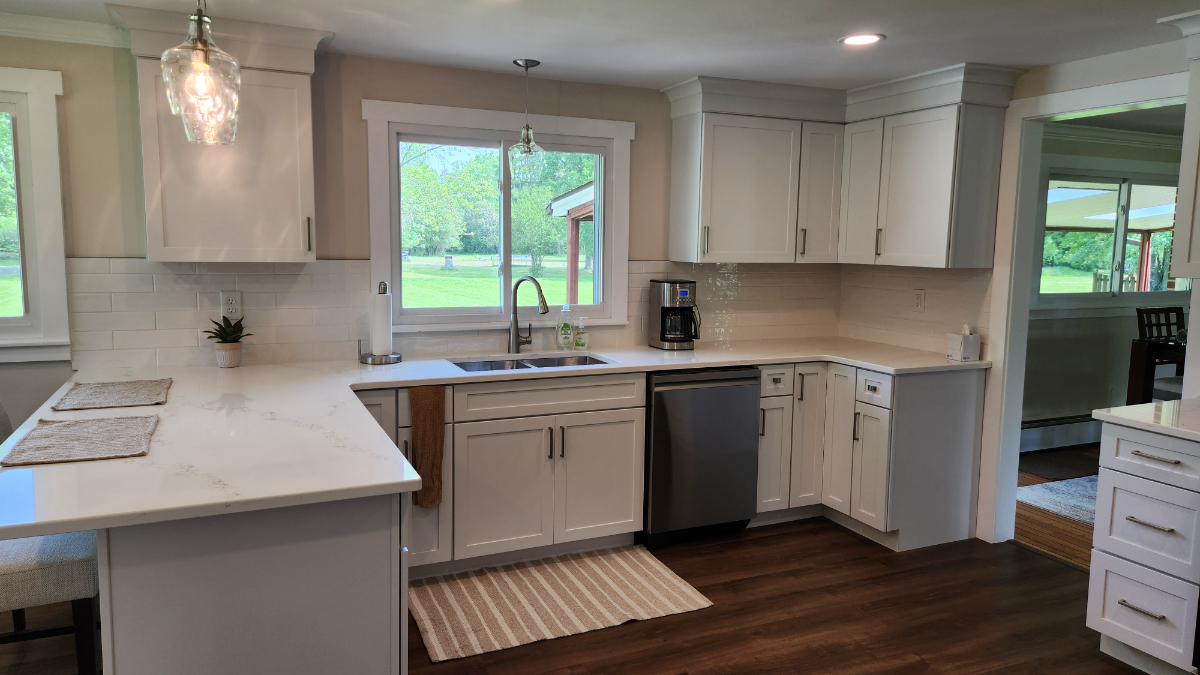 Gorgeous 3 bedroom ranch. - Photo 10