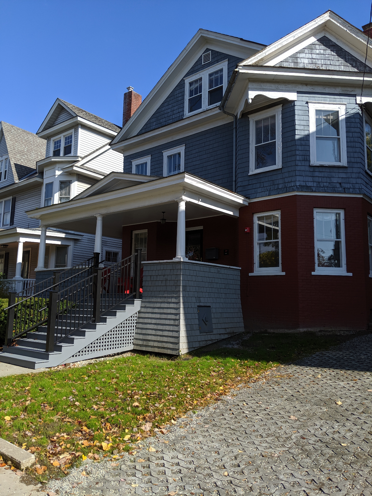Downtown Victorian, Recently Updated, 6 Bedroom, Great Location, 30 Day Minimum - Photo 1