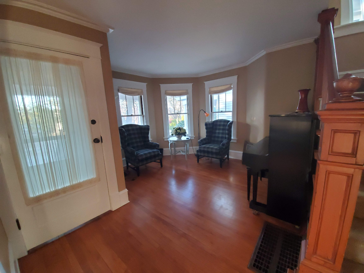 Downtown Victorian, Recently Updated, 6 Bedroom, Great Location, 30 Day Minimum - Photo 7