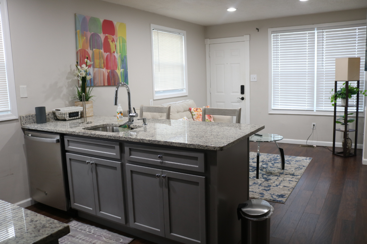 Renovated One Bedroom Apt. in Historic District - Photo 10