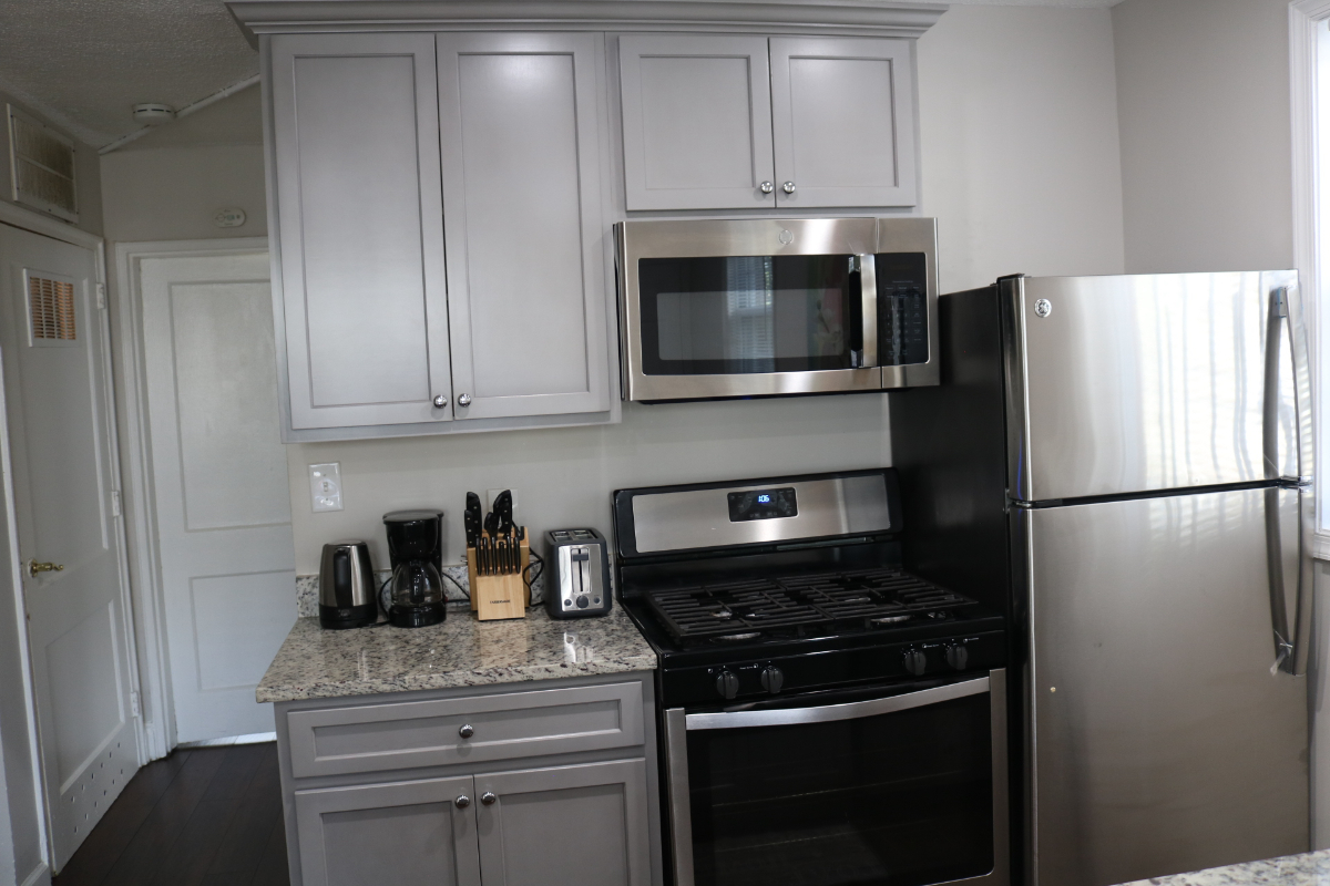 Renovated One Bedroom Apt. in Historic District - Photo 8