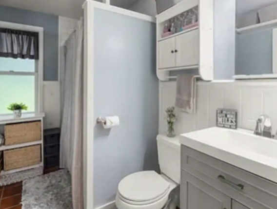 Cozy bedroom available in Shared Cottage Style home - Photo 3