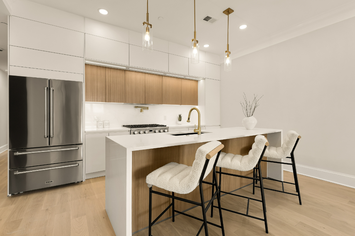 Luxury 2 BR 2 Bath & Office - Next to Howard University in upscale new building #202 - Photo 3