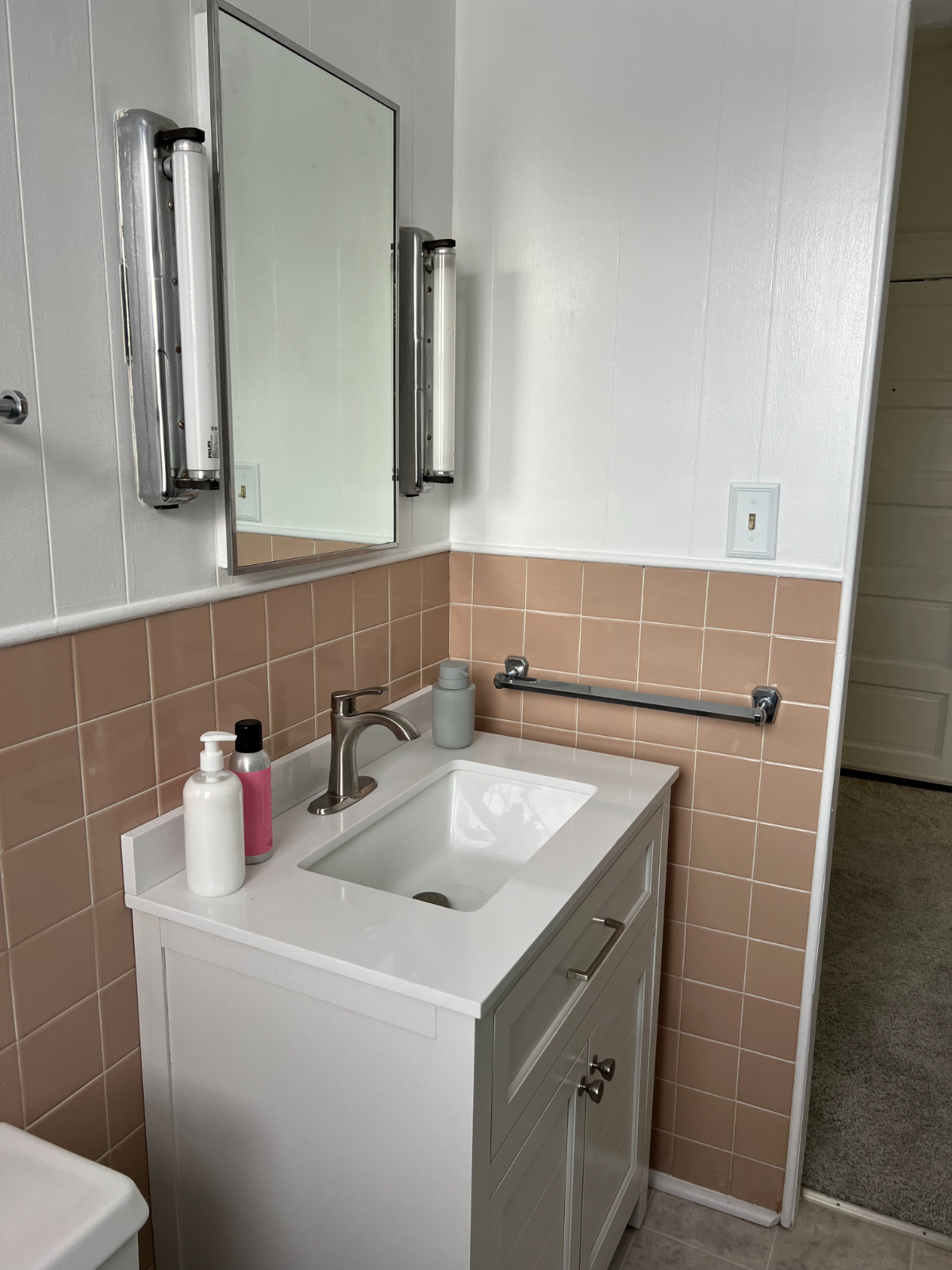 Freshly Renovated Apartment Near Fort Drum with Private Entrance - Photo 12