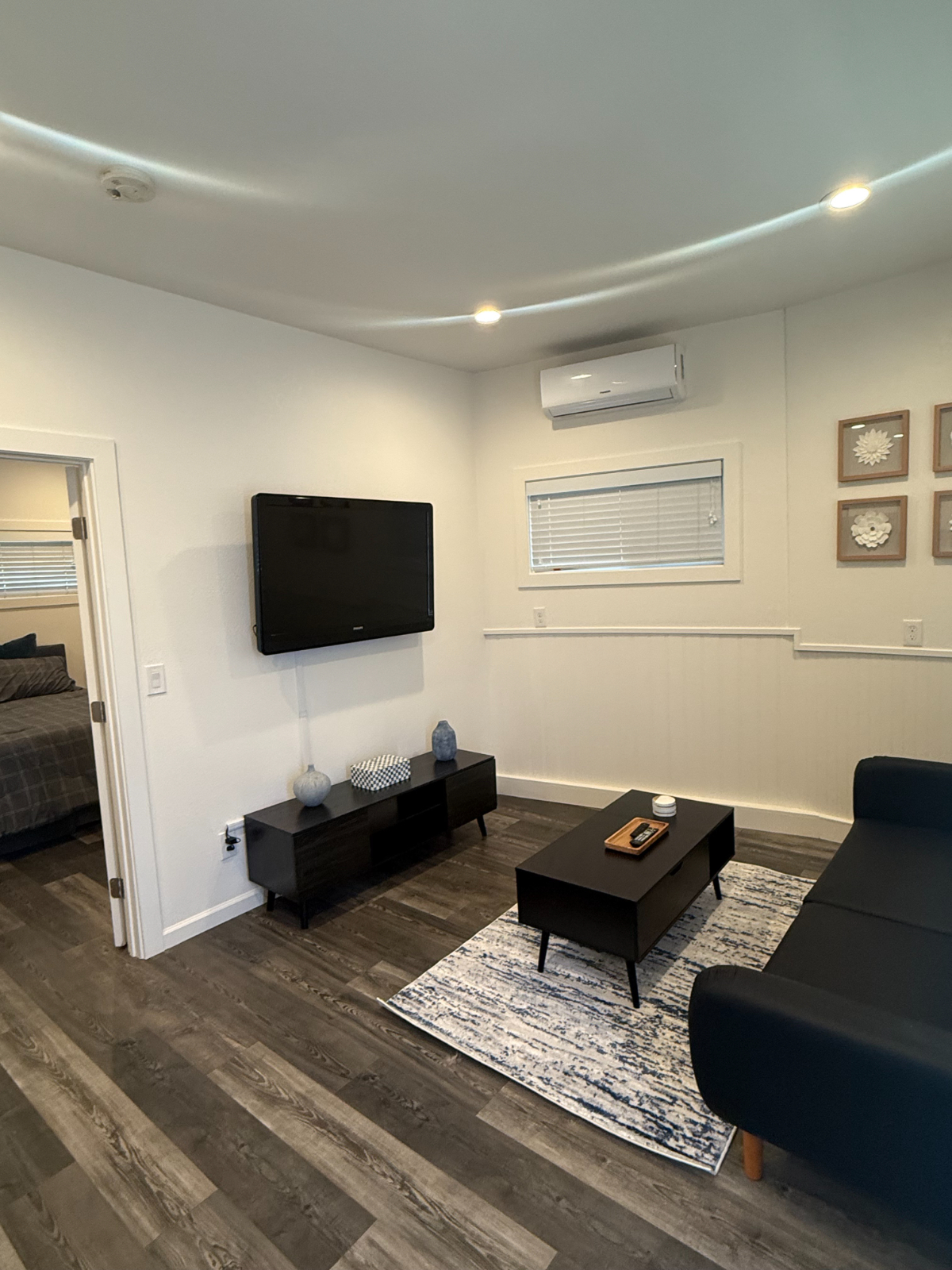 Brand New 1-Bedroom Apartment with Private Entrance, Backyard Access and All Utilities Included - Photo 2