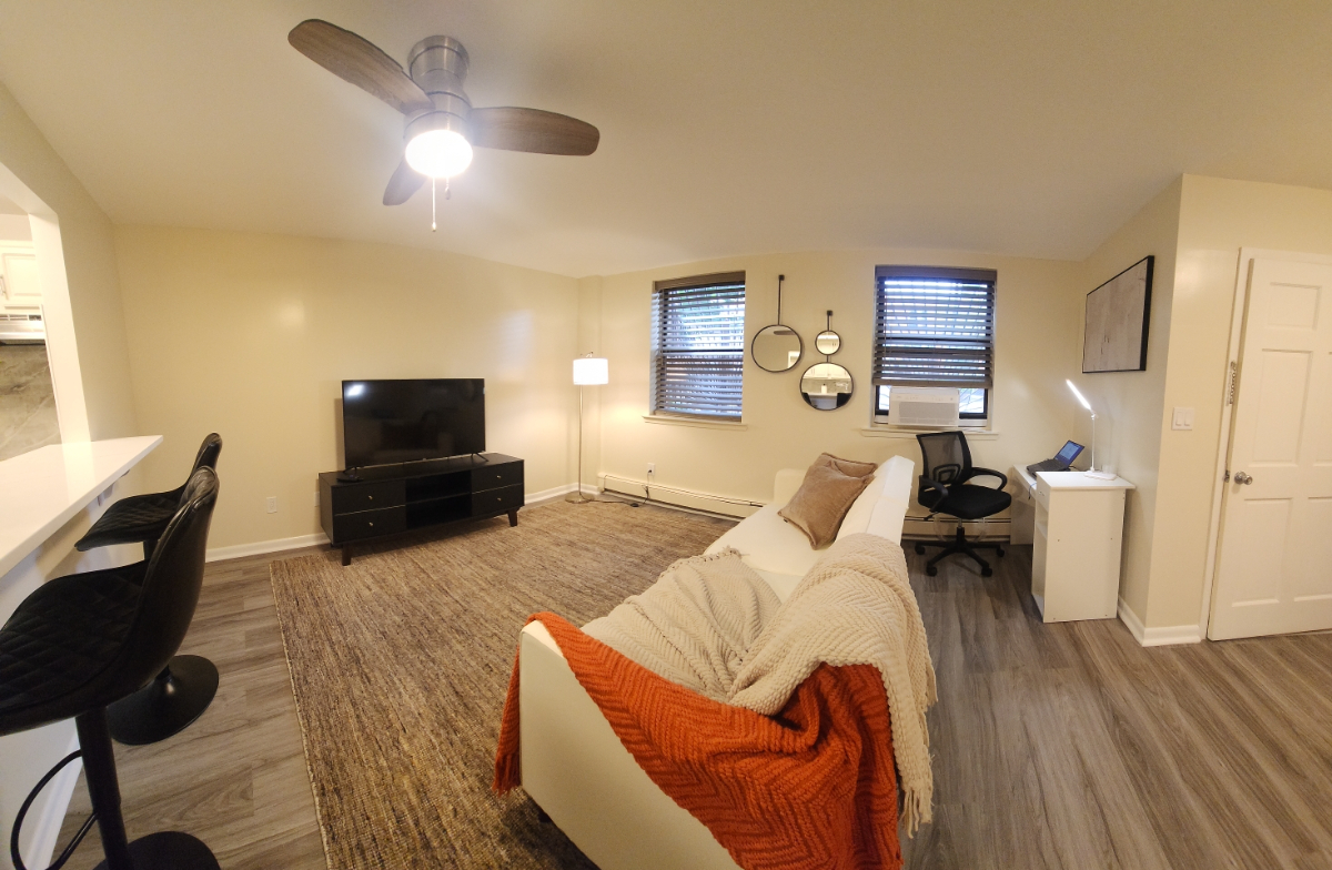 Charming and Comfortable 2-Bedroom Apartment in a Prime Brooklyn Spot - Photo 1