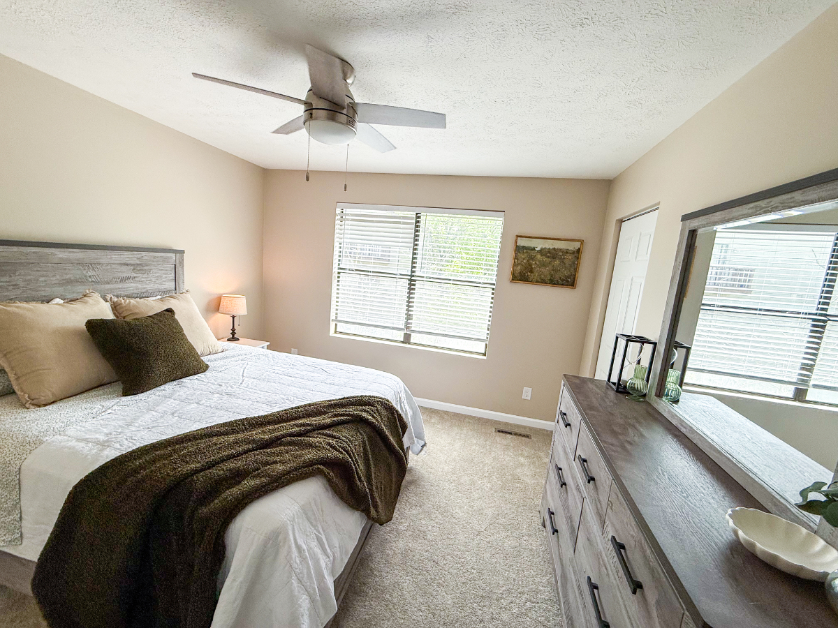 Remodeled Townhouse Near Hospital and Stadium - Photo 11
