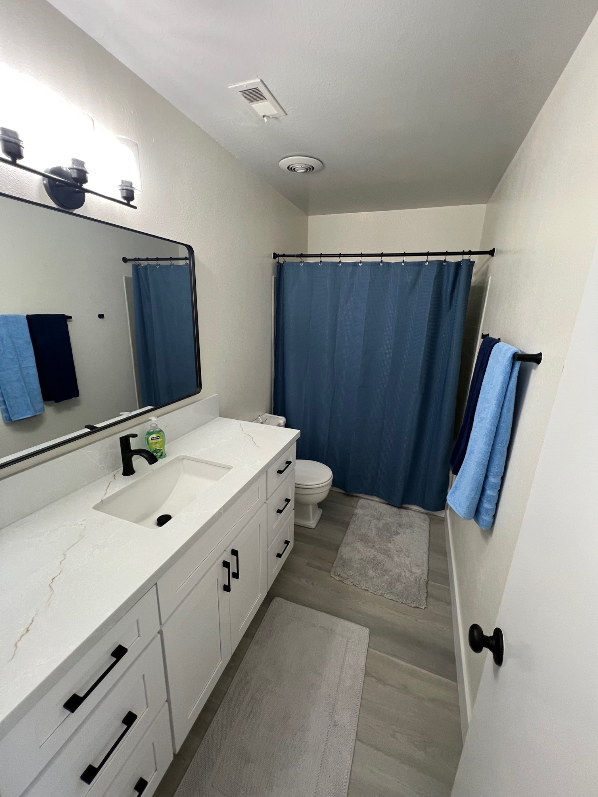 Quiet, Cozy Stay with Shared Home Comforts--Ideal for Traveling Professionals - Photo 4