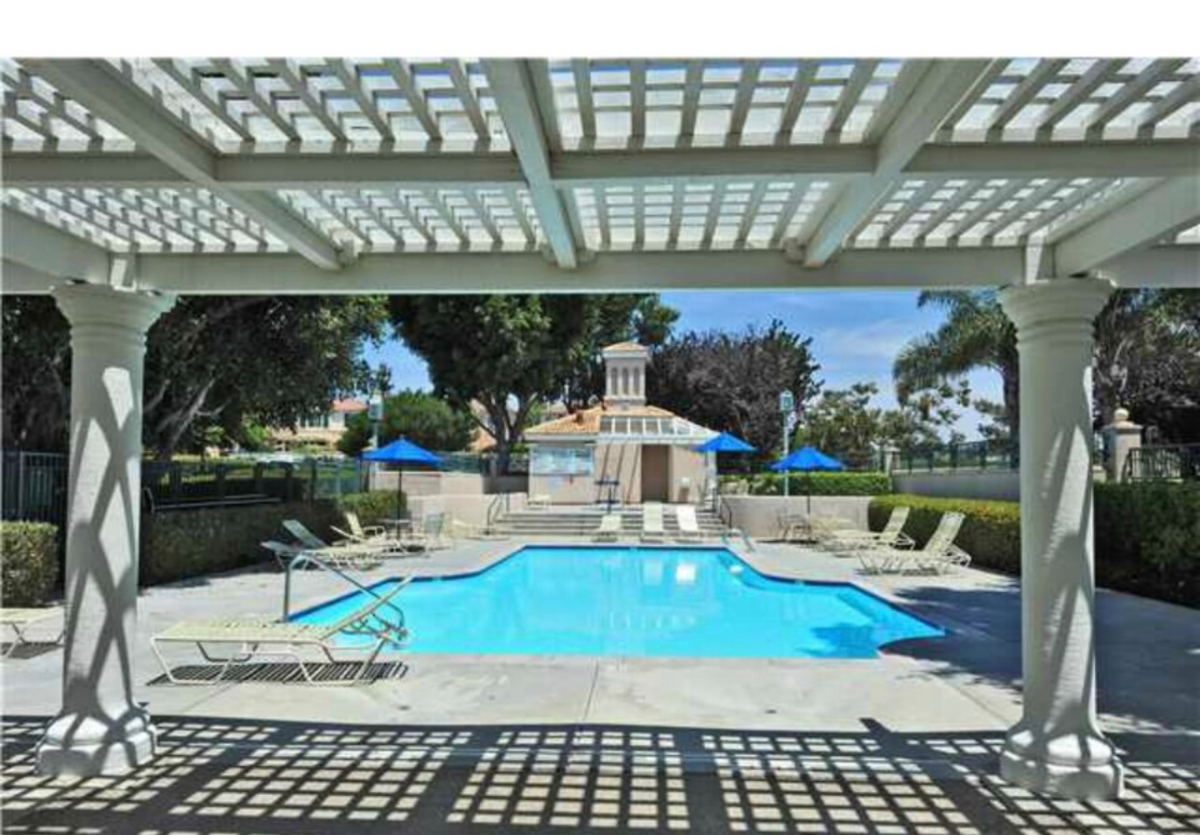 Luxury2 bedrooms condo in LaJolla fully furnished - Photo 4