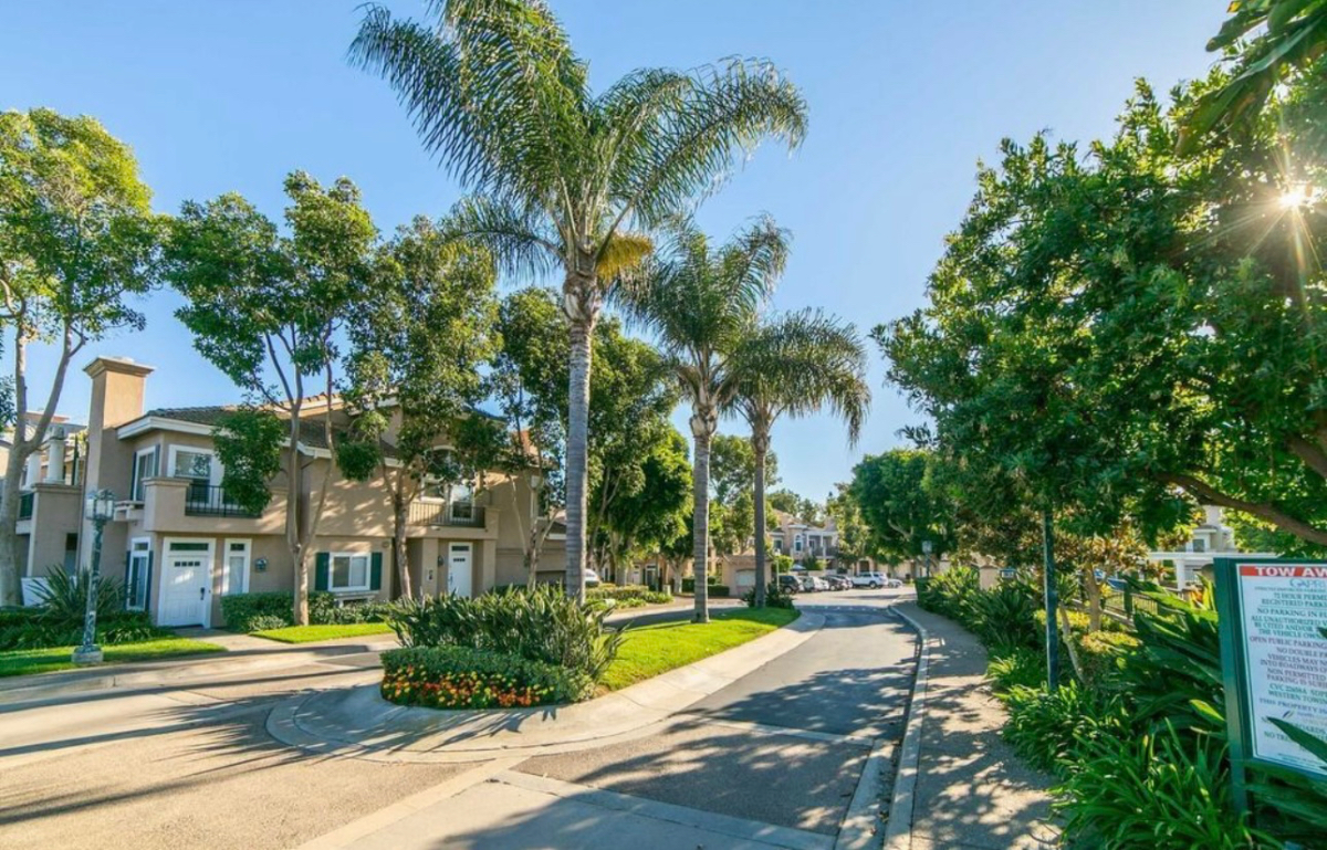 Luxury2 bedrooms condo in LaJolla fully furnished - Photo 1