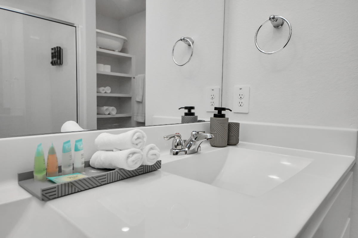 Effortless Elegance Home - Photo 12
