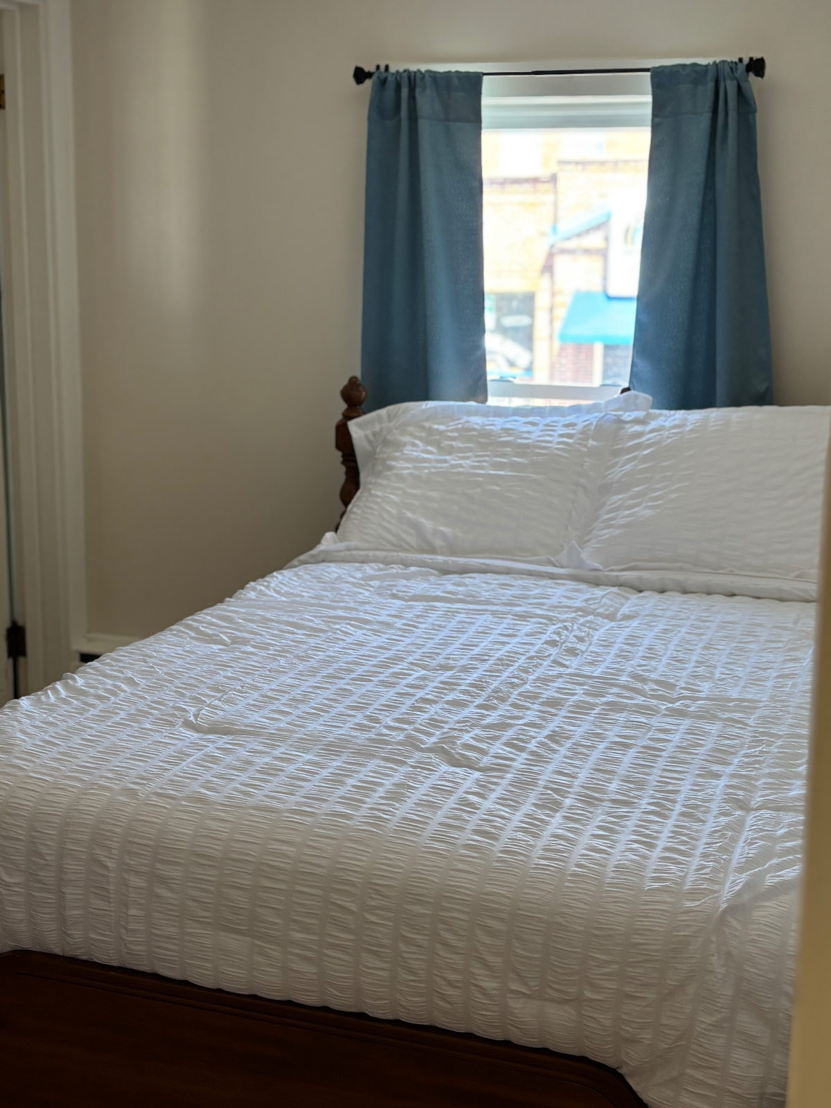 Cozy and Convenient, Furnished 1BR in Glens Falls Near Hospitals - Photo 8