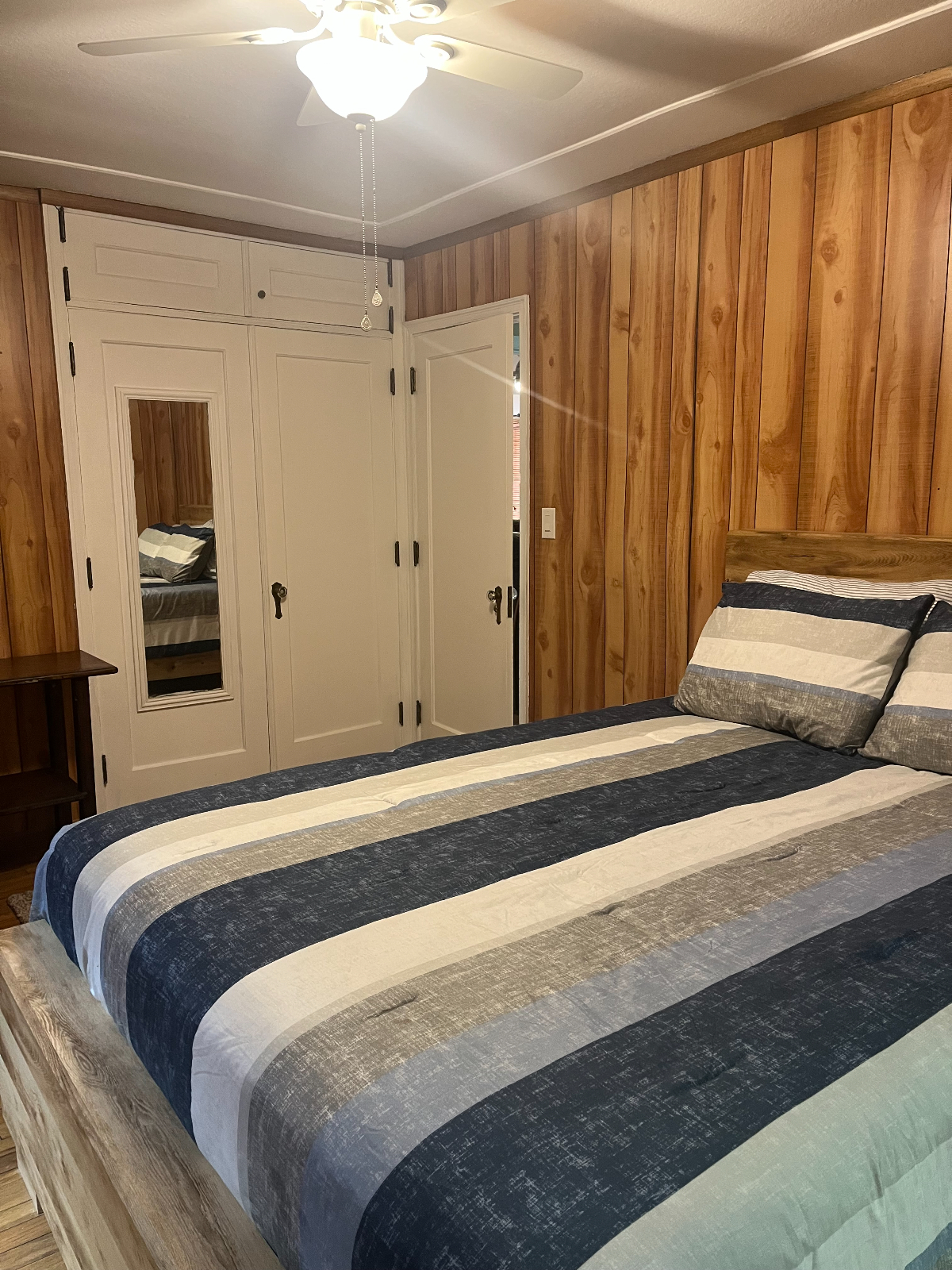 Spacious 2-Bed Home on 4 Acres w/ Wraparound Patio, Smart TVs, Utilities Included & Pet-Friendly - Photo 9