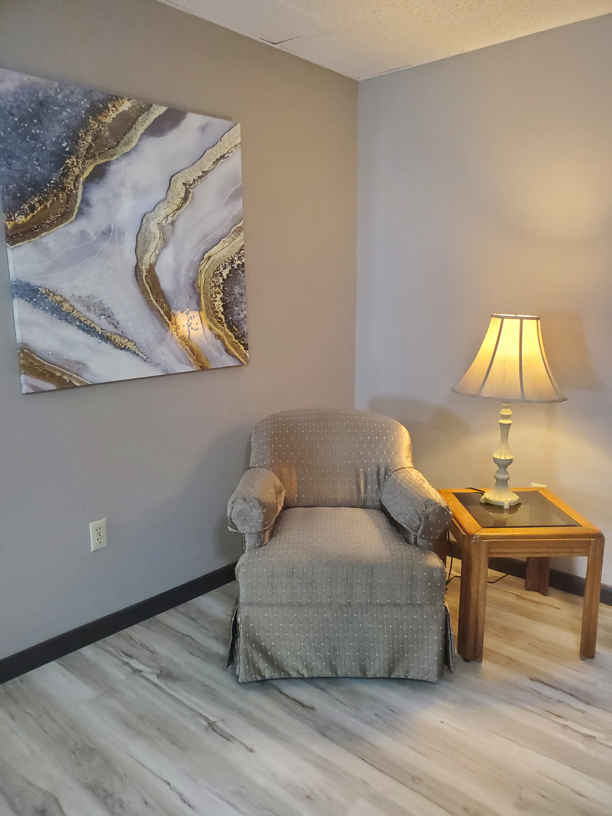 Downtown Apartment, Home of Mother's Day - Photo 5