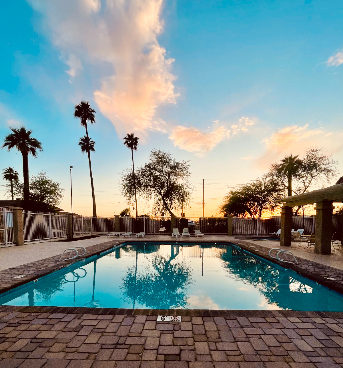 Updated 2BR Gem Close to Old Town with Pool
