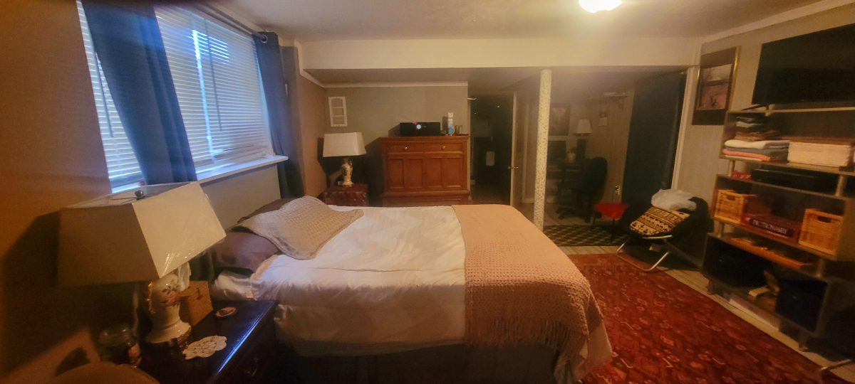 Large and Convenient Basement Studio - Photo 1