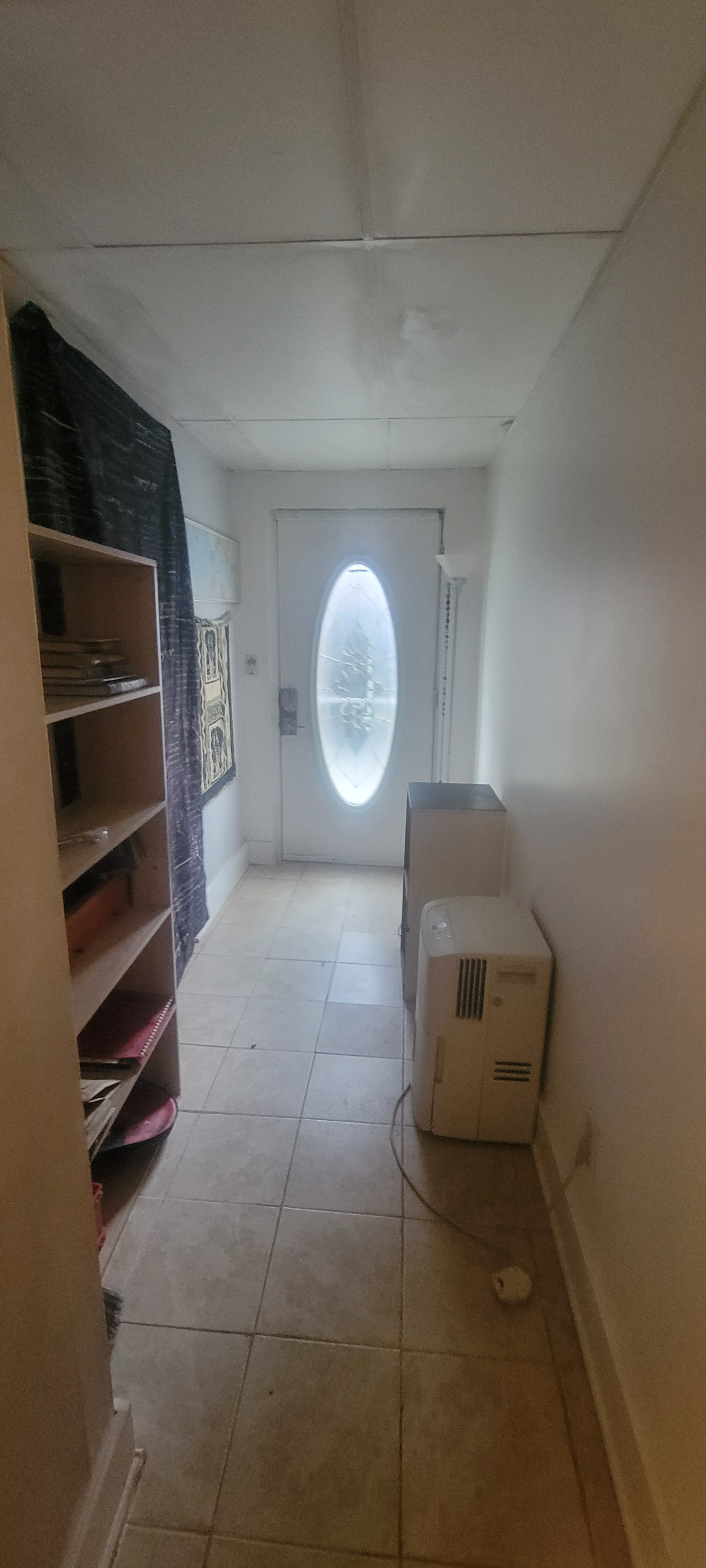 Large and Convenient Basement Studio - Photo 10