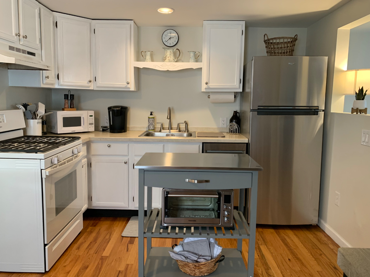 Lovely 1BR apt plus in the hamlet - Apt. A - Photo 1