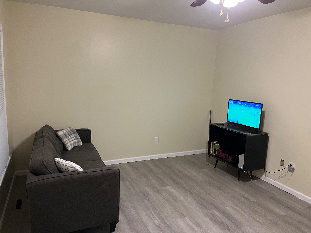 2BR Apartment in Syracuse - Photo 2