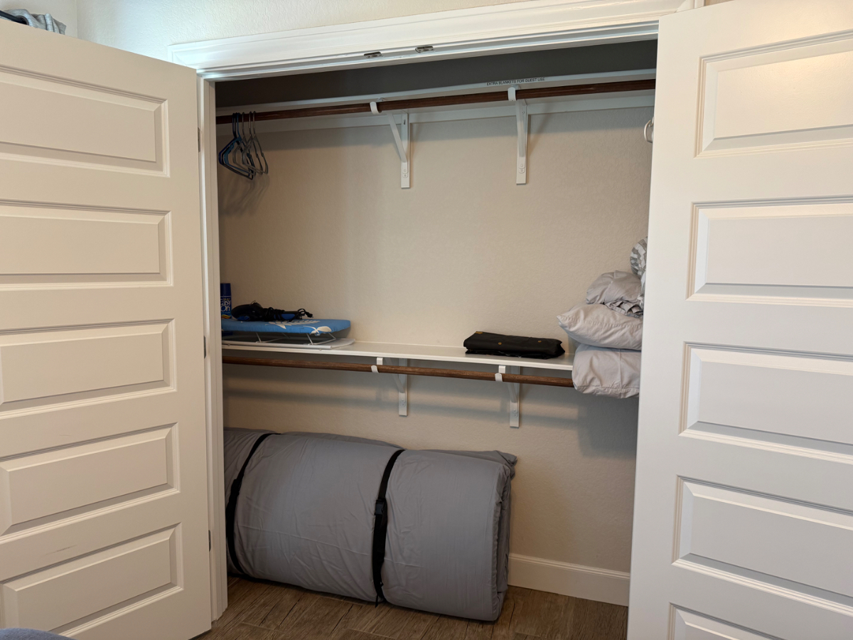 Fun cozy new home - Photo 4