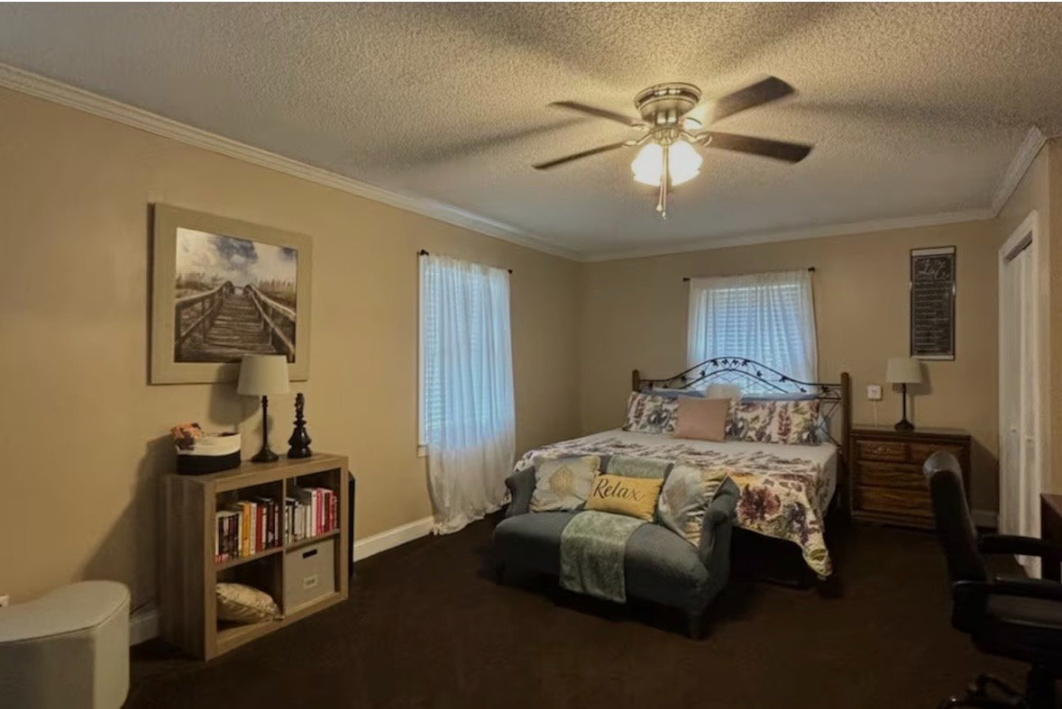 Cozy 2 Bedroom Home - Photo 5