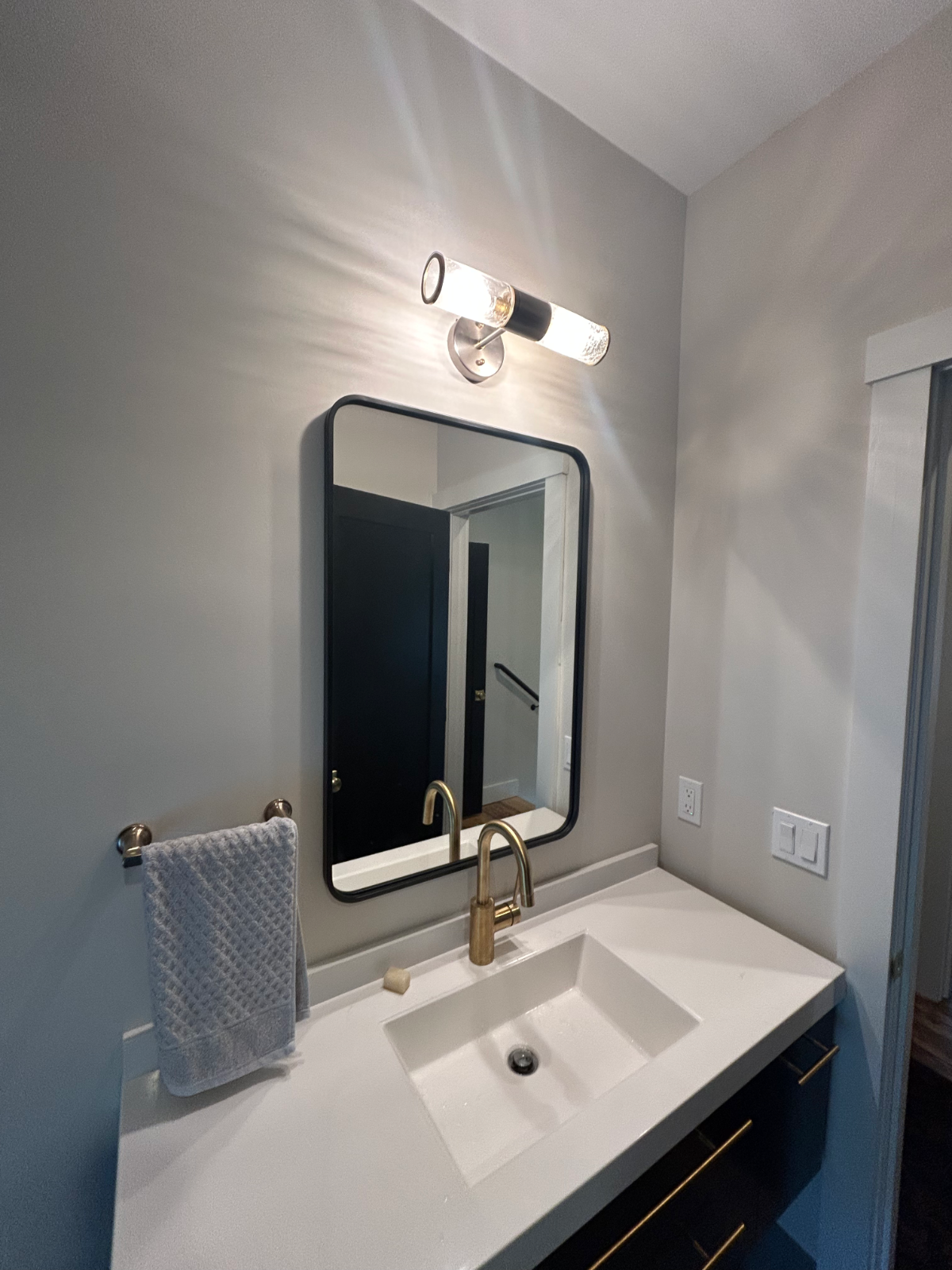 newly finished two bedroom apt - Photo 1