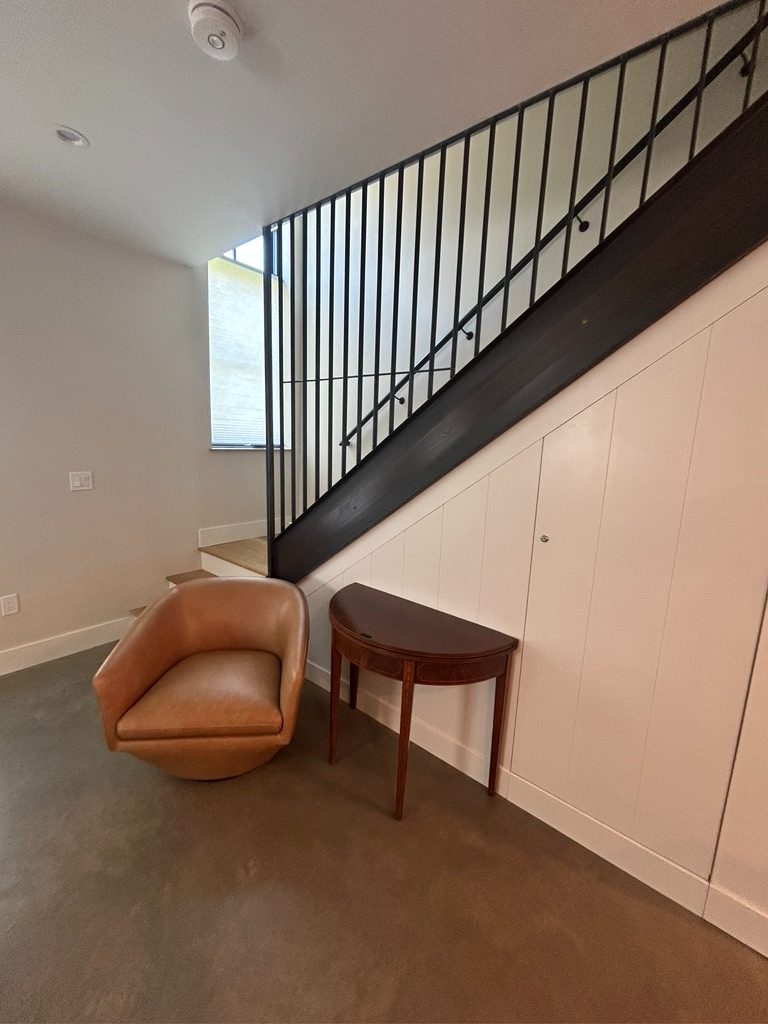 newly finished two bedroom apt - Photo 9