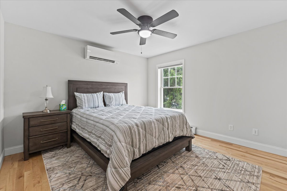 Located in the Heart of Malletts Bay - Photo 9