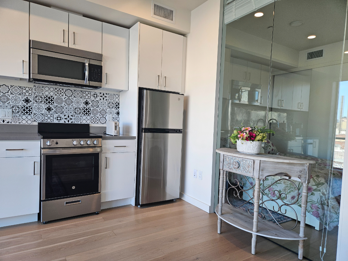 1-bedroom PENTHOUSE in downtown San Francisco, Sutter and Van Ness - Photo 5