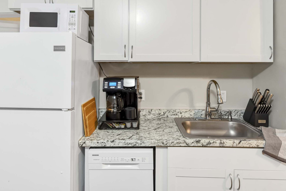 Lakewood 1BR, Office, W/D, & Pet-Friendly - Photo 11