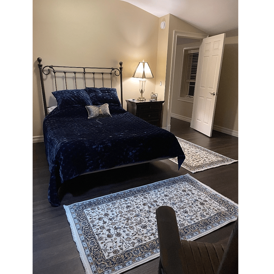 Cozy luxury,  w/attached garage in Rochester/Penfield/Webster area