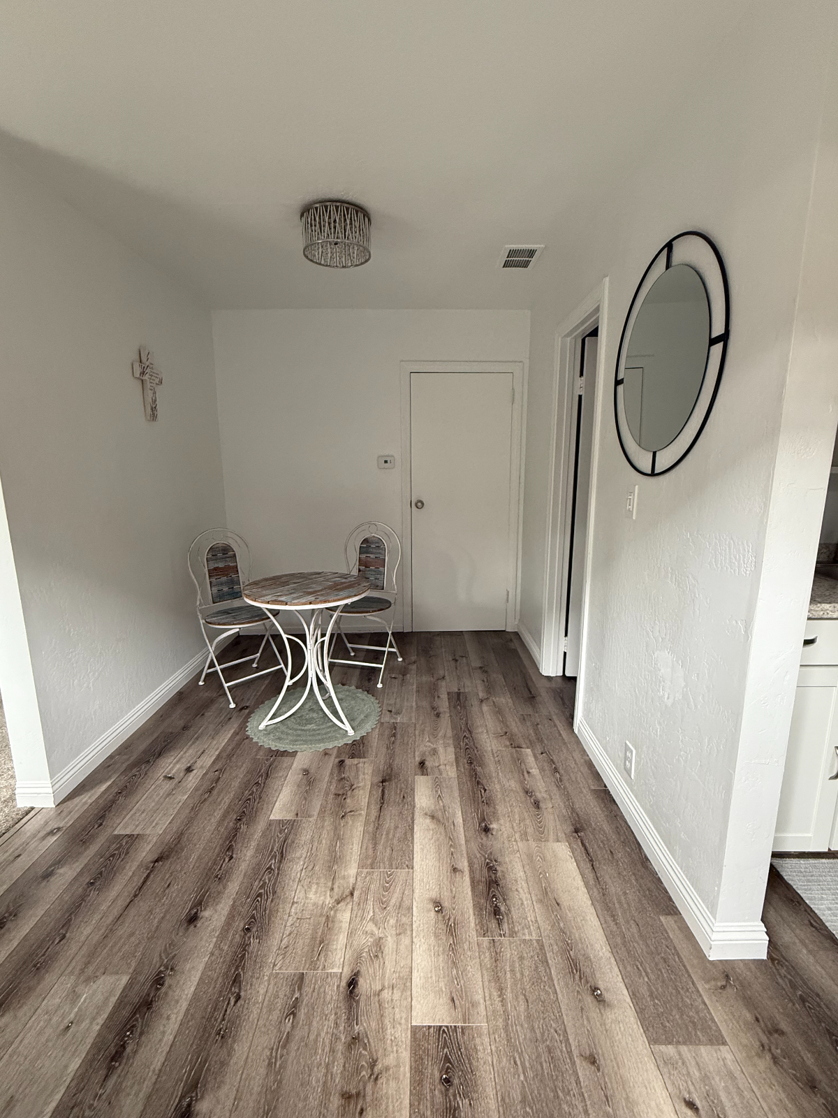 QUIET, SAFE 1 BEDROOM IN DOWNTOWN SB - Photo 3