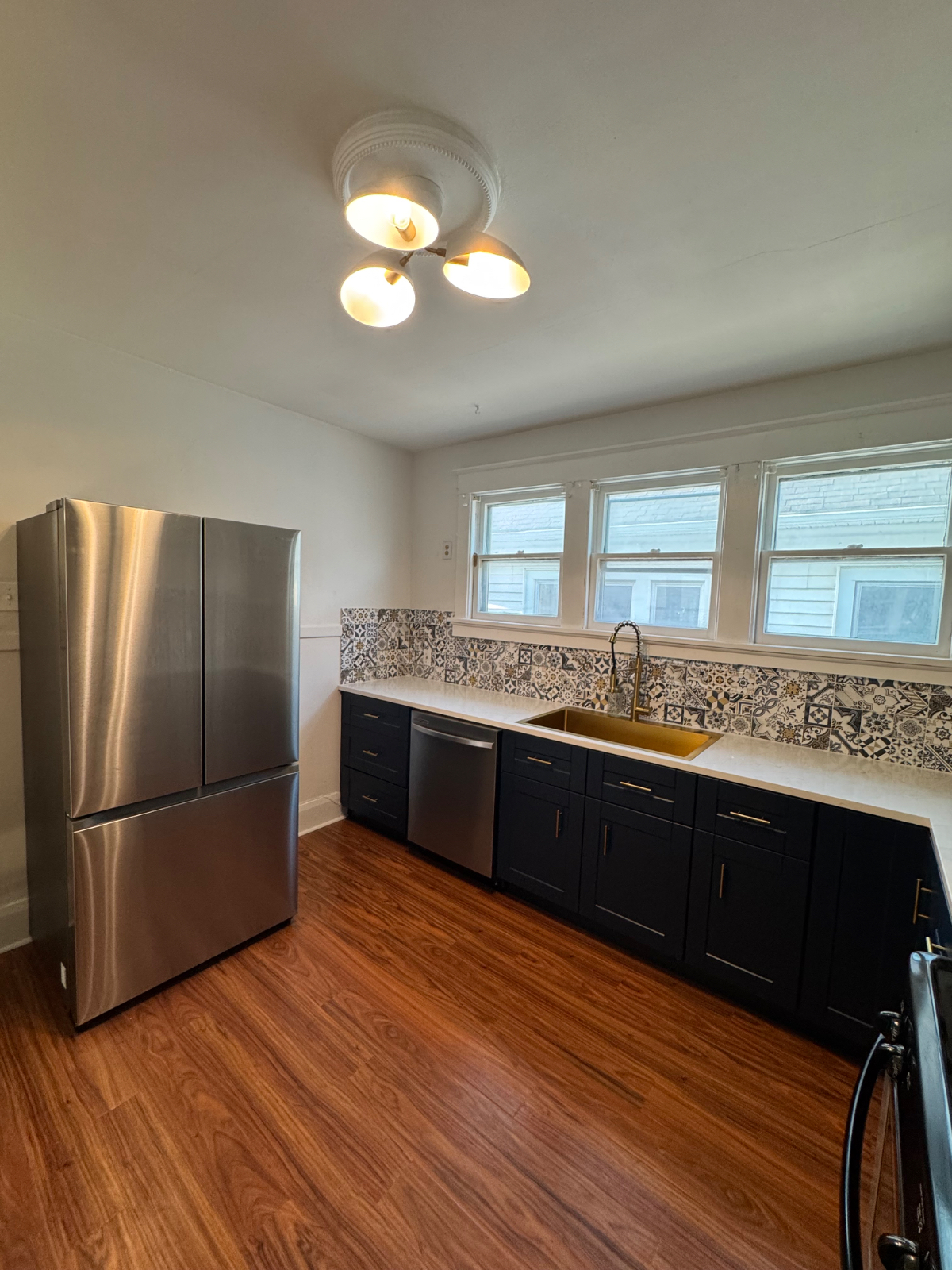 3 Bedroom North Buffalo Apartment with balcony, walking distance to Hertel Ave. - Photo 6