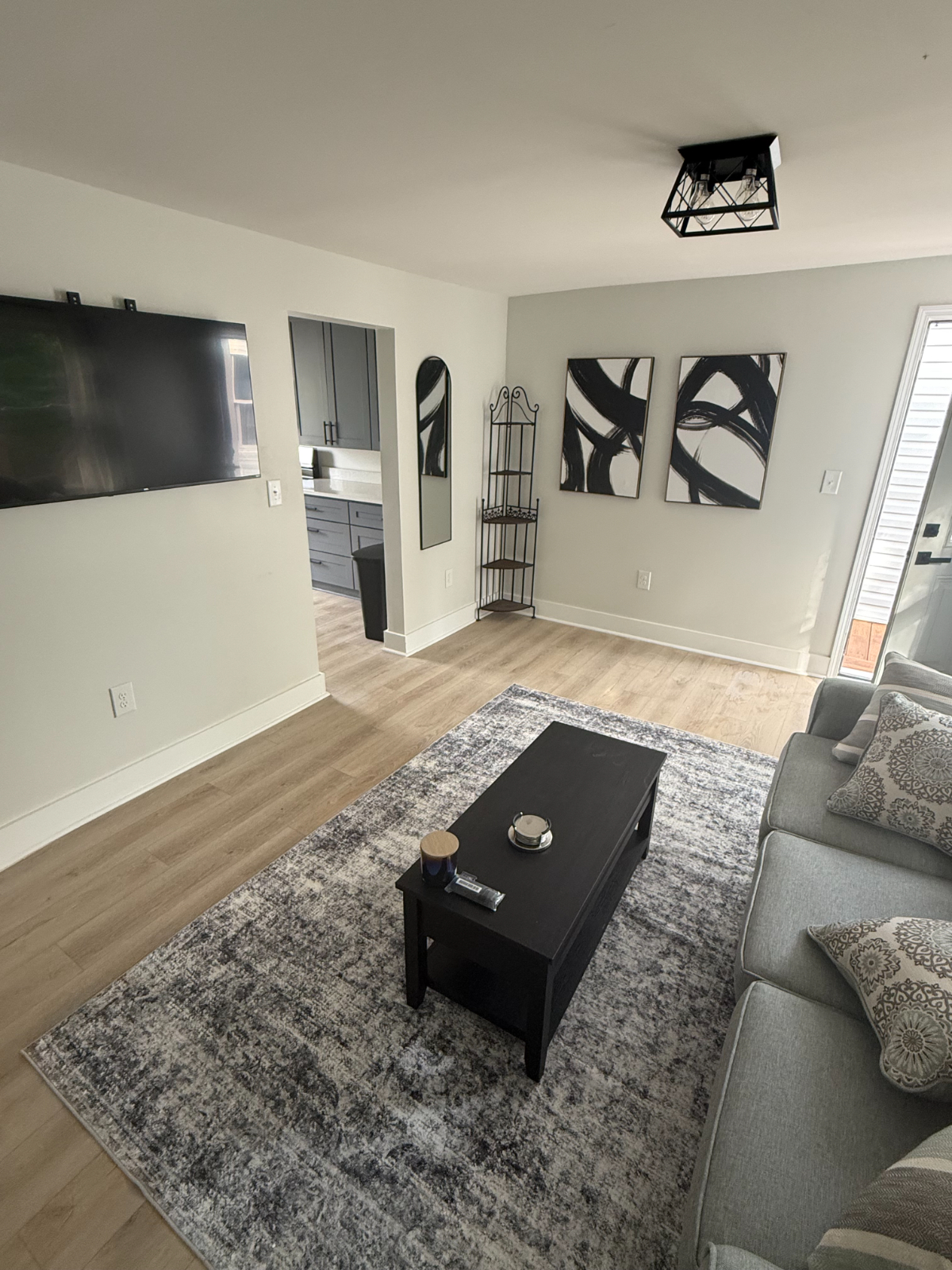 Newly Remodeled Fourplex in Oak Ridge